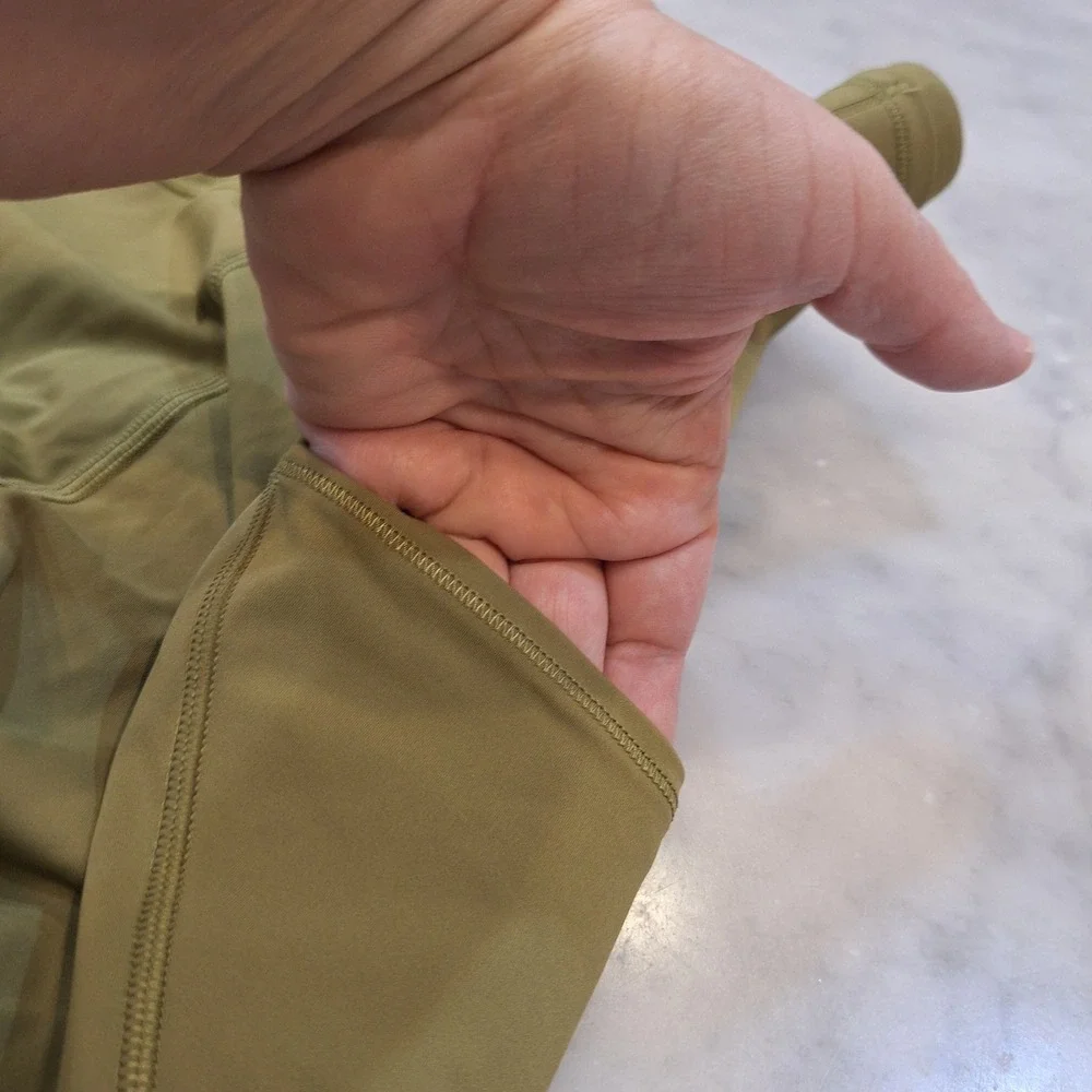 Lululemon Leggings Sz 6 Olive Green HighRise Cropped Pocket Fast & Free Raw Edge